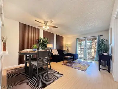 3823 South Maryland Parkway T6, Las Vegas, NV 89119 Living Room