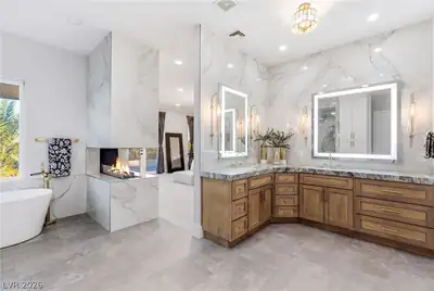 2058 Troon Drive, Henderson, NV 89074 Primary Bathroom