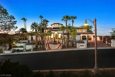 8 Rue Mediterra Drive, Henderson