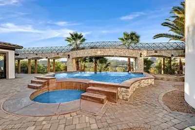 8 Rue Mediterra Drive, Henderson, NV 89011 Pool