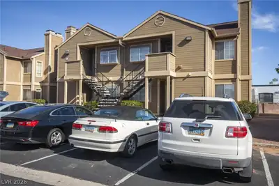 2674 Bryandouglas Drive B, Las Vegas