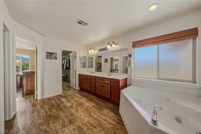 4892 Quail Run Road, Pahrump, NV 89060 Primary Bathroom