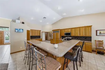 8645 Bright Angel Way, Las Vegas, NV 89149 Kitchen