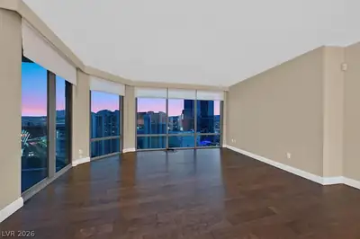 222 Karen Avenue 3802 Living Room