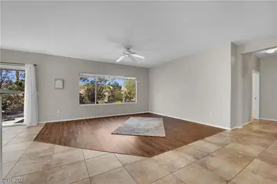 2582 Grandville Avenue Living Room