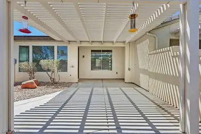 4766 Regalo Bello Street Patio