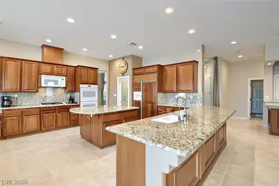 9655 Phoenician Avenue, Las Vegas, NV 89147 Kitchen