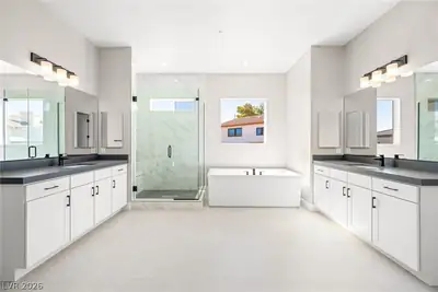 9175 West Hammer Lane Primary Bathroom