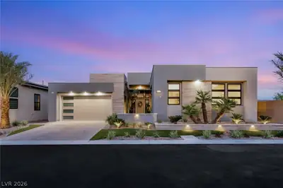 100 Tre Pietre Street, Henderson, NV 89011 Front of Structure