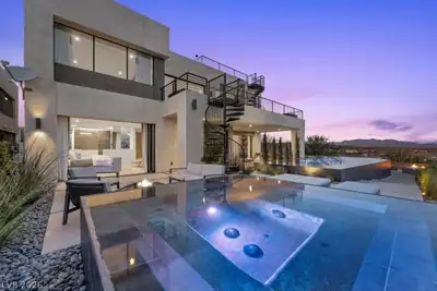 32 Highland Cove Lane, Henderson, NV 89011 Pool