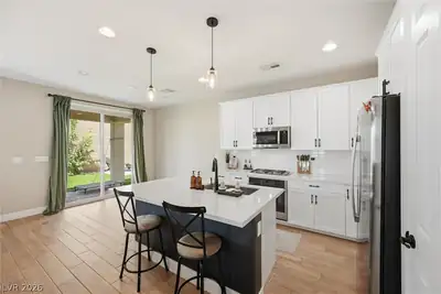 7029 Tilligerry Street Kitchen