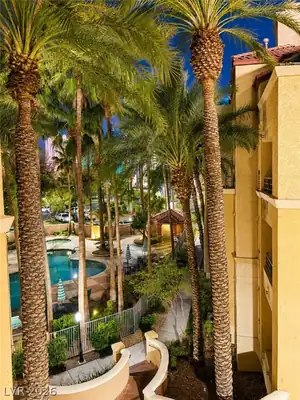 210 East Flamingo Road 337 Pool