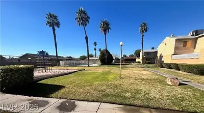 592 Sea Shell Lane, Las Vegas, NV 89110 Pool