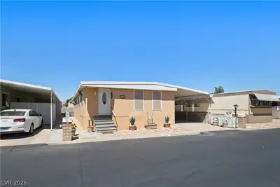 4641 Royal Ridge Boulevard, Las Vegas, NV 89103 Front of Structure