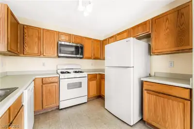 4849 Lone Grove Drive, Las Vegas, NV 89139 Kitchen