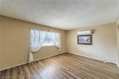100 South Crestline Drive 65 Bedroom