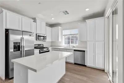 7330 North Decatur Boulevard 1, Las Vegas, NV 89131 Kitchen