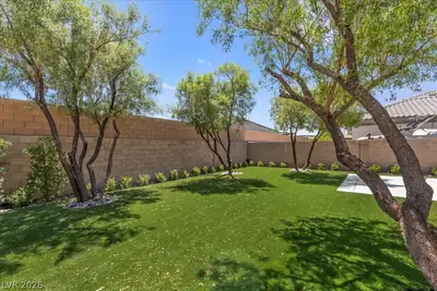 225 Saint Elmo Circle, Las Vegas, NV 89123 Yard