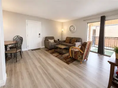 5026 River Glen Drive 162, Las Vegas