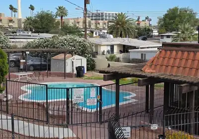 1440 Vegas Valley Drive 8 Pool