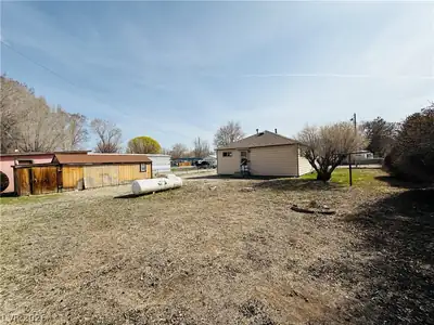 405 Parker Avenue Yard
