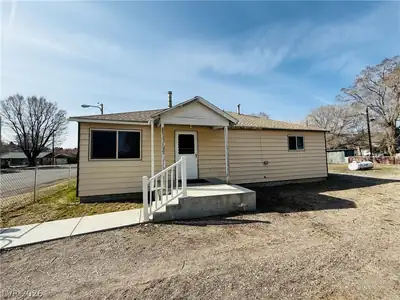 405 Parker Avenue, Ely