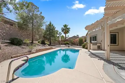 2032 Wolverine Court Pool