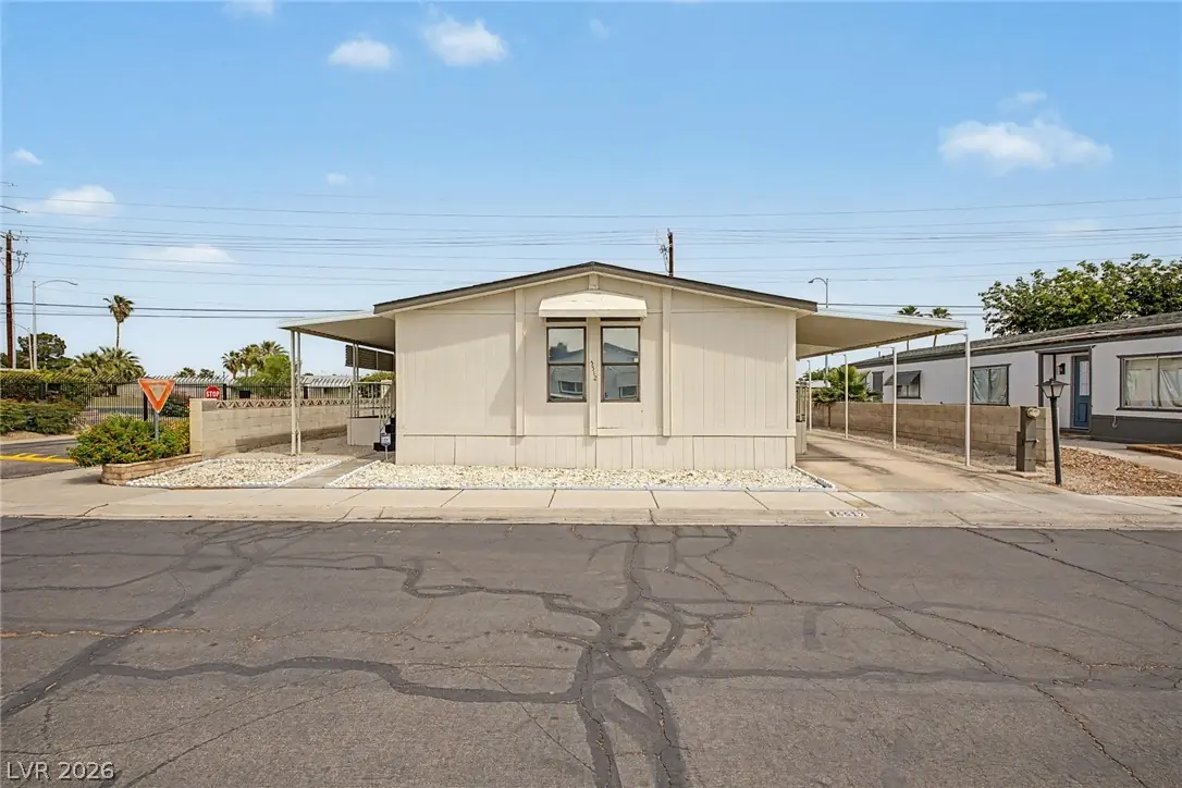 5512 Aldama Road, Las Vegas, NV 89122