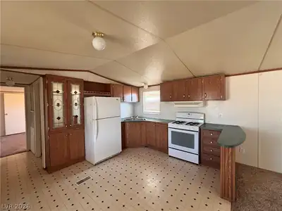 3851 West Donner Street Kitchen