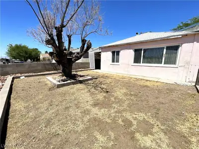 140 Elm Street, Henderson, NV 89015 Yard