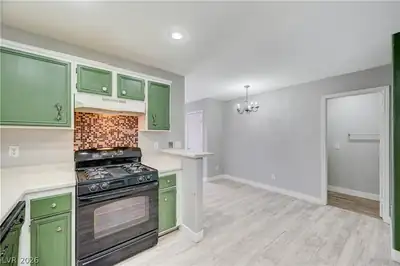 4096 Rocky Beach Drive, Las Vegas, NV 89115 Kitchen