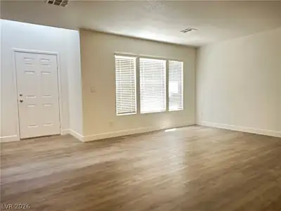3192 Mist Effect Avenue Living Room