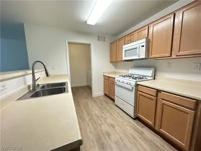 3192 Mist Effect Avenue Kitchen