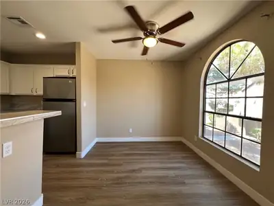 2982 Juniper Hills Boulevard 201 Dining Area