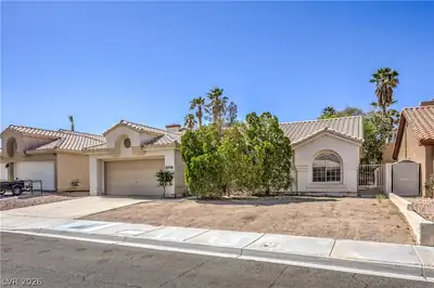 1046 Armillaria Street, Henderson, NV 89011 Front of Structure