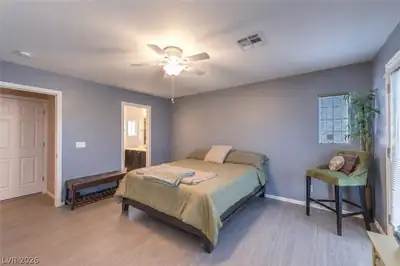 9068 Alluring Avenue Bedroom