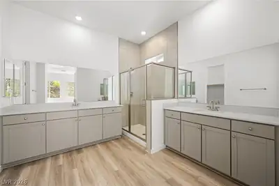 127 Ibiza Lake Drive, Henderson, NV 89011 Primary Bathroom