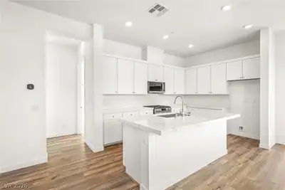 127 Barkset Way, Henderson, NV 89011 Kitchen