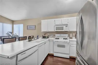 2859 Mount Hope Drive, Las Vegas, NV 89156 Kitchen