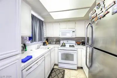 1909 Desert Falls Court 105 Kitchen