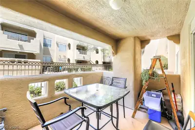 1909 Desert Falls Court 105 Patio