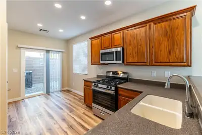 4174 Sparrow Rock Street, Las Vegas, NV 89129 Kitchen