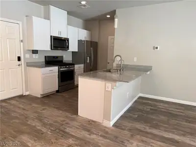 7305 Halo Falls Street, North Las Vegas, NV 89084 Kitchen