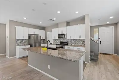 10925 Prudhoe Bay Street, Las Vegas, NV 89179 Kitchen