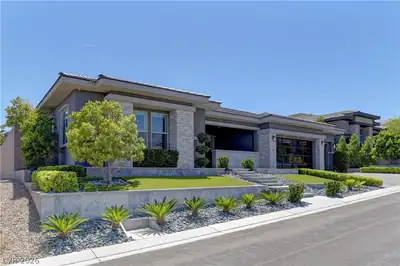12439 Sky Bluff Court Las Vegas, NV 89138