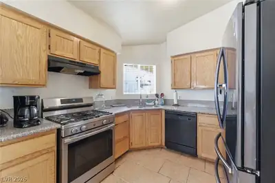 2313 Diamondback Drive, Las Vegas, NV 89117 Kitchen