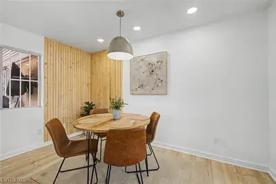 512 Macbrey Drive Dining Area