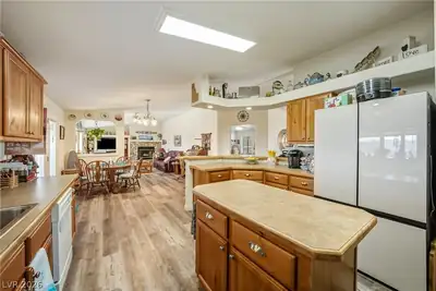 1535 East Pumice Avenue Kitchen