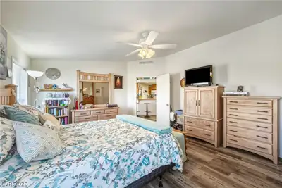 1535 East Pumice Avenue Bedroom