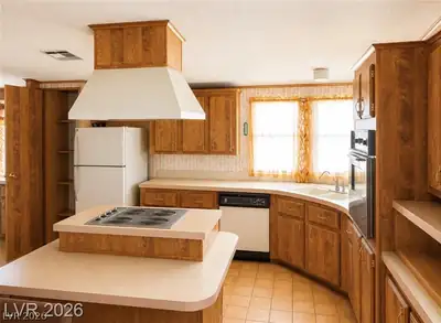 1645 East State Highway 168 Kitchen